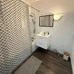 Spacieux - 5min Du Centre Apartmán *