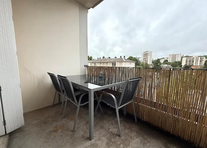 Spacieux - 5min Du Centre Lejlighed *