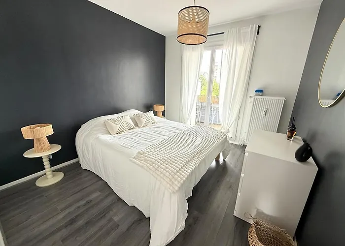 Spacieux - 5min Du Centre Dijon