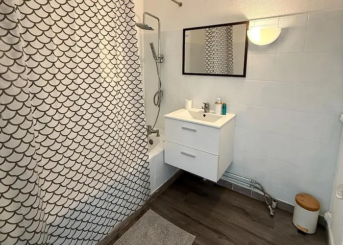 Spacieux - 5min Du Centre Lejlighed *